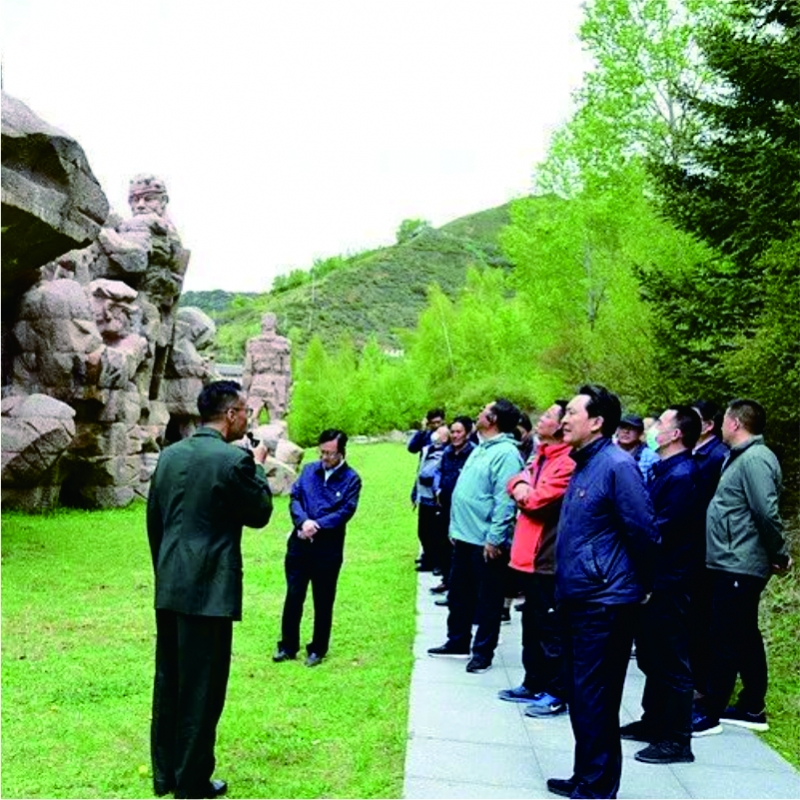 弘揚雪山(shān)草地長征精神協商座談會